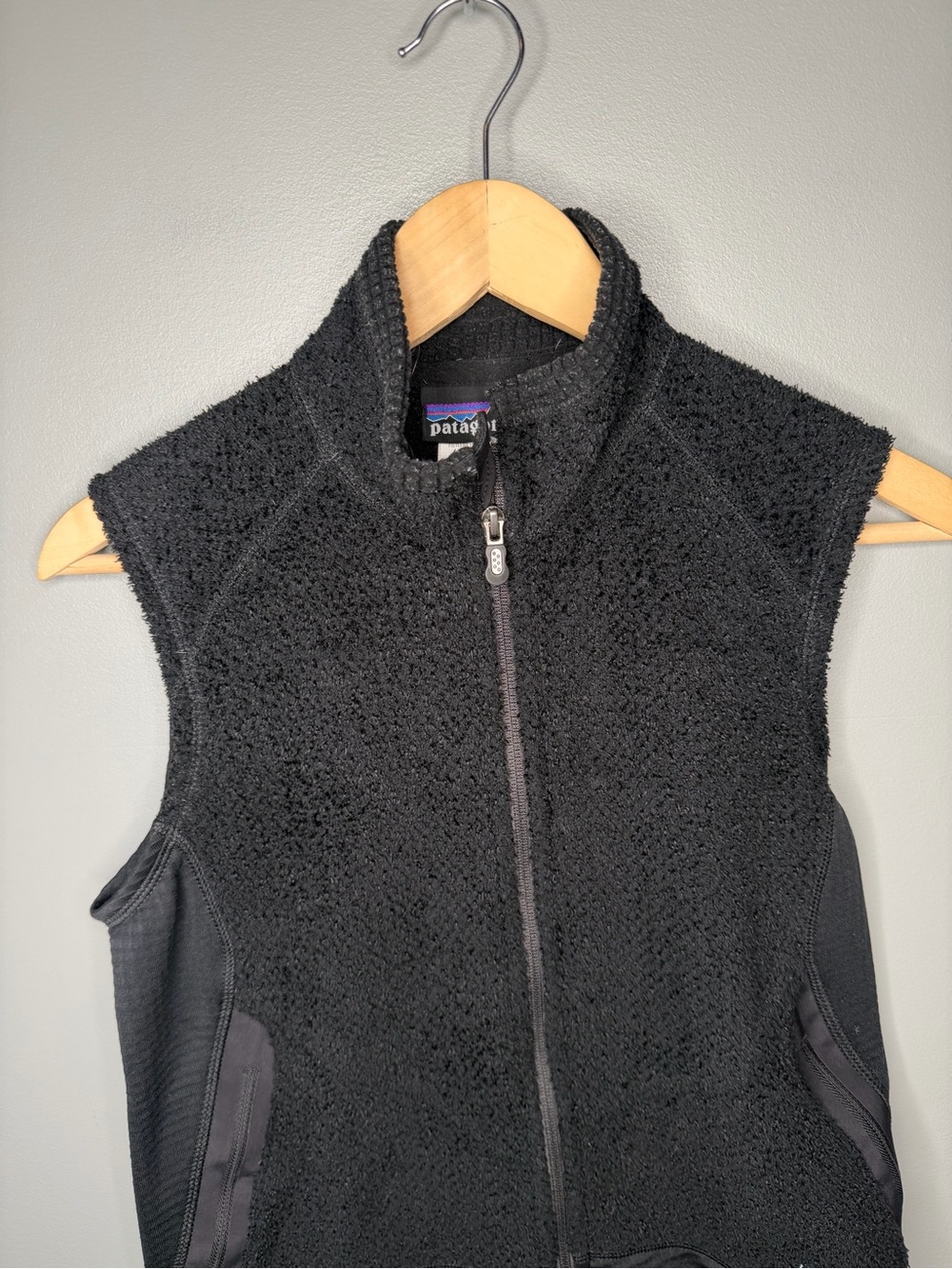 Patagonia R2 Vest - Picture 4 of 10